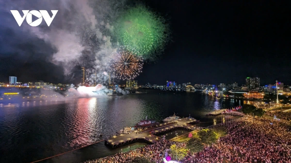 HCM City unveils fireworks display locations to mark 50th Liberation Day